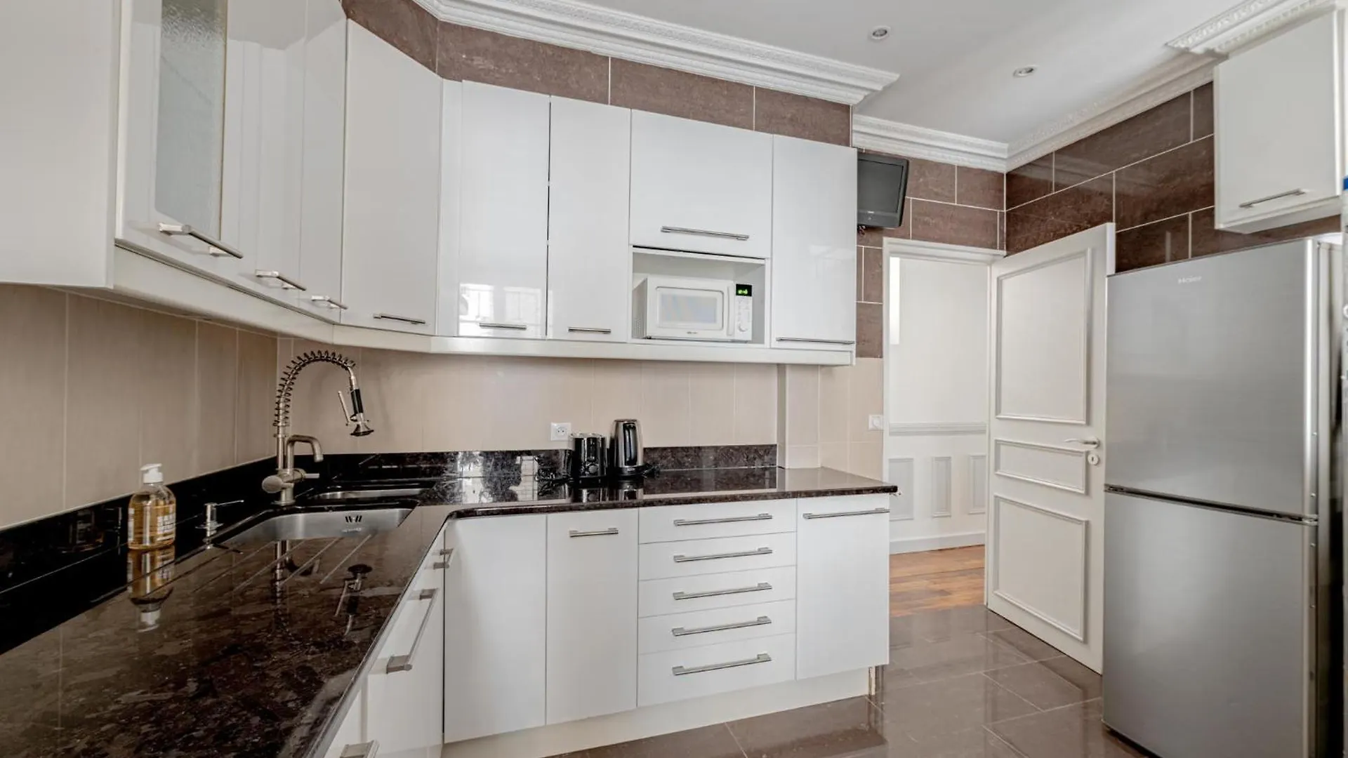 Apartamento Parisian Elegance 2Bedr In The 16Th Francia