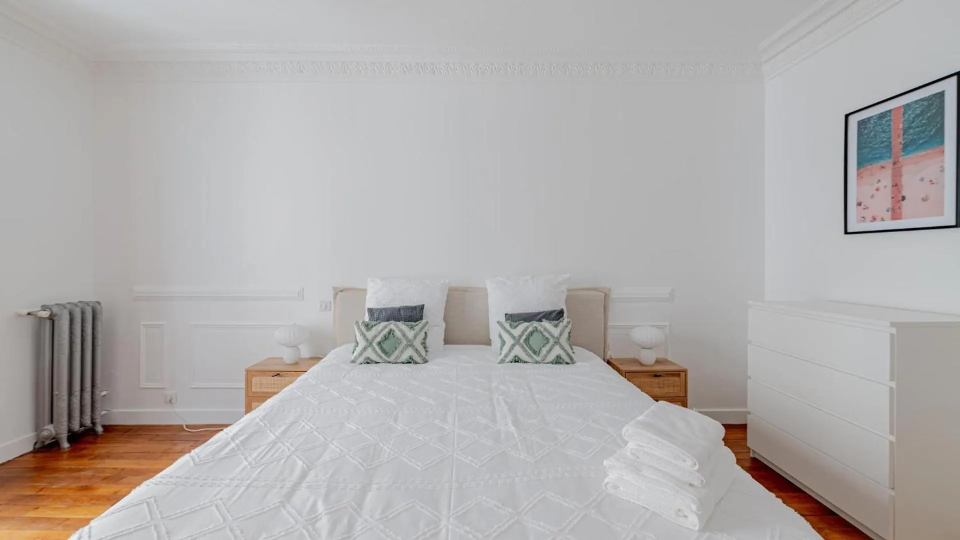 Apartamento Parisian Elegance 2Bedr In The 16Th 0*,  Francia